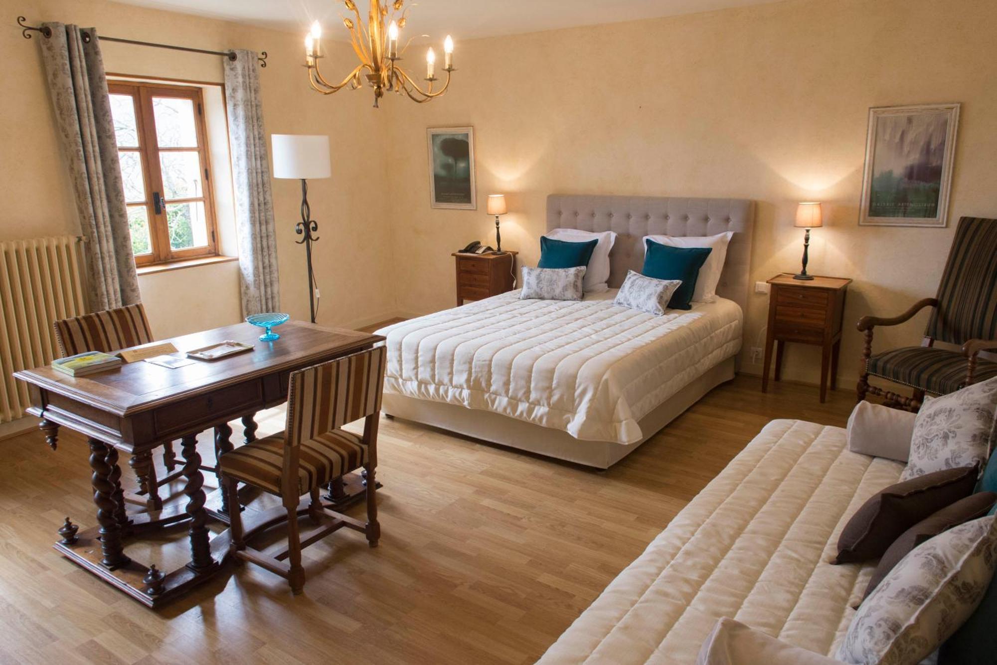 Logis Hotel Les Hospitaliers Le Poët-Laval Esterno foto