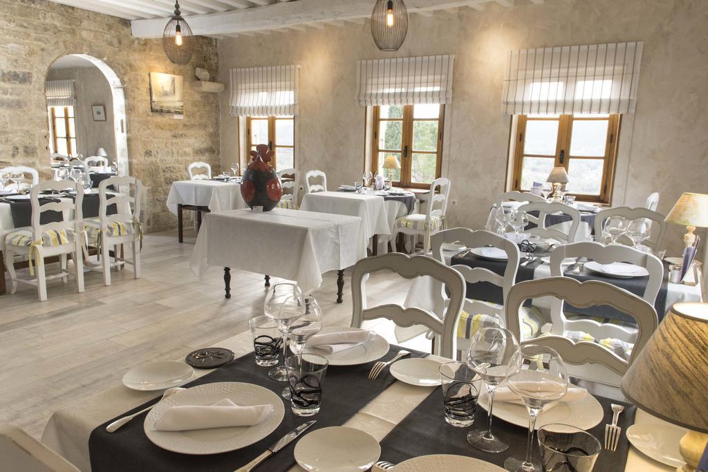 Logis Hotel Les Hospitaliers Le Poët-Laval Esterno foto