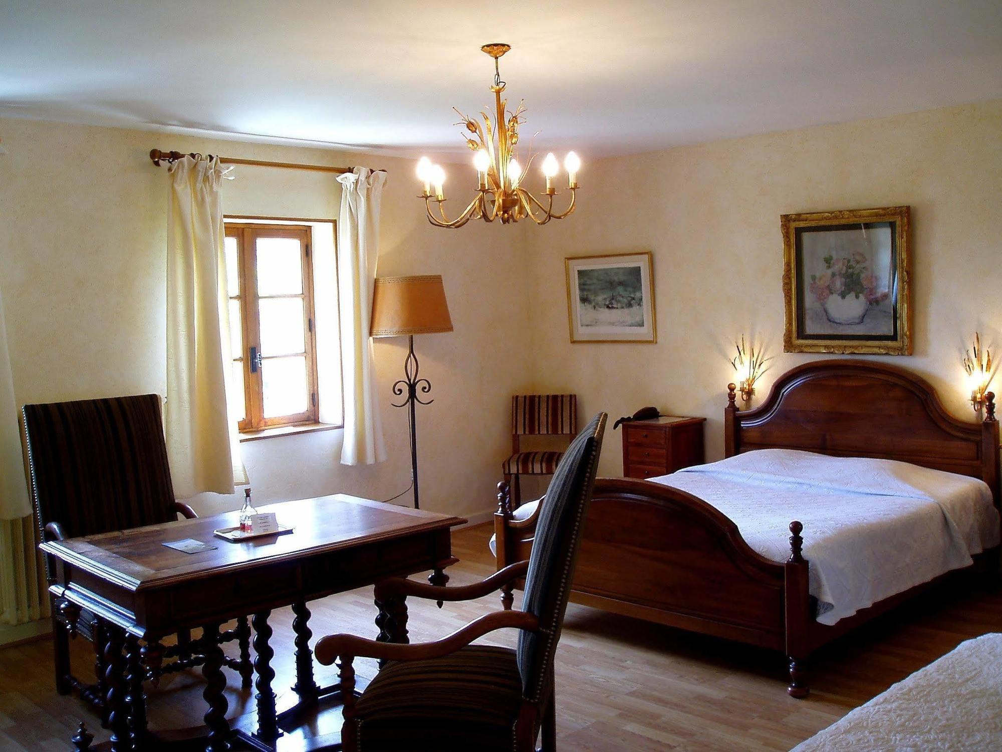 Logis Hotel Les Hospitaliers Le Poët-Laval Esterno foto