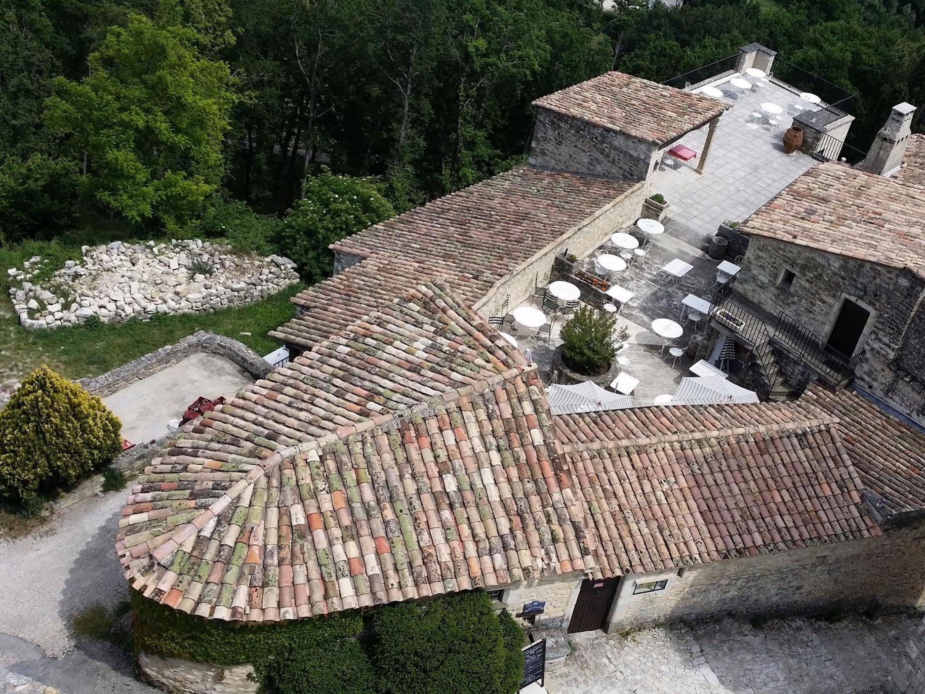 Logis Hotel Les Hospitaliers Le Poët-Laval Esterno foto